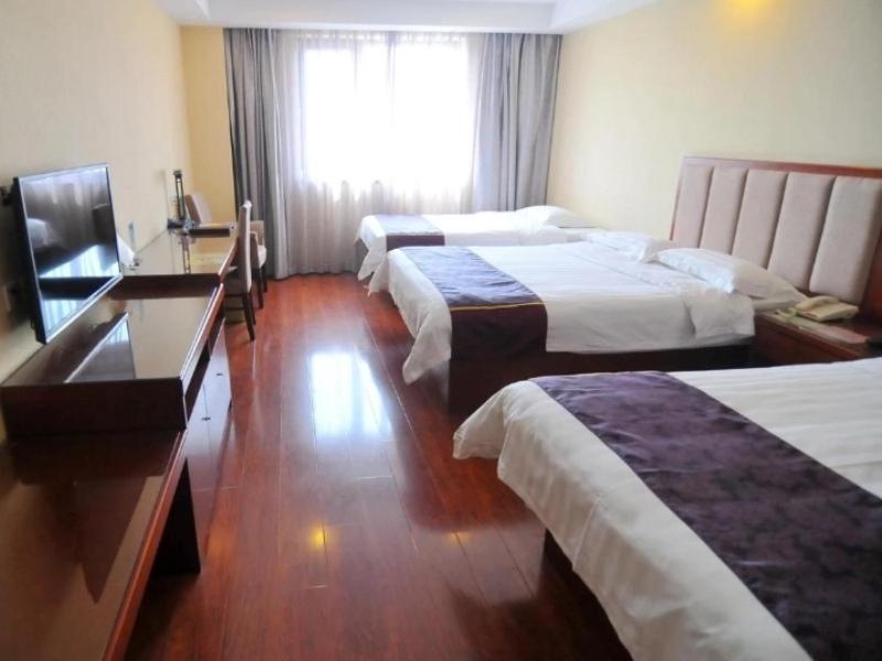 Greentree Inn Shandong Qingdao Wuyishan Road Jiashike Shopping Center Business Hotel Esterno foto