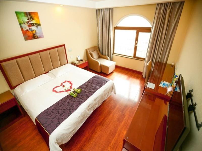 Greentree Inn Shandong Qingdao Wuyishan Road Jiashike Shopping Center Business Hotel Esterno foto