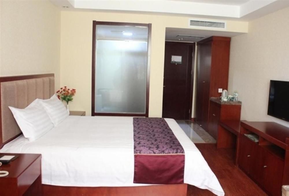 Greentree Inn Shandong Qingdao Wuyishan Road Jiashike Shopping Center Business Hotel Esterno foto