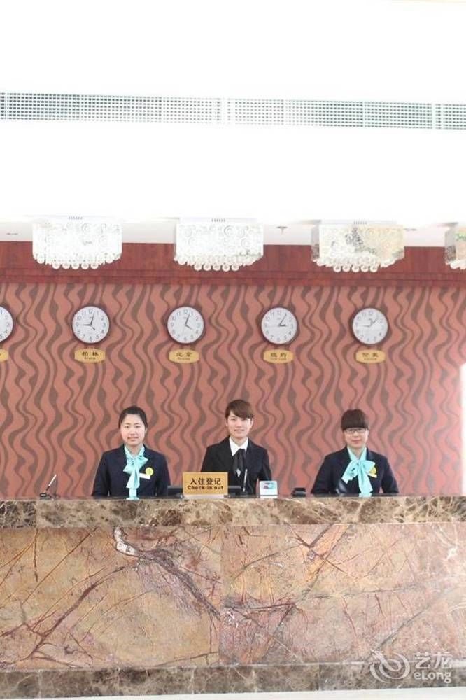Greentree Inn Shandong Qingdao Wuyishan Road Jiashike Shopping Center Business Hotel Esterno foto