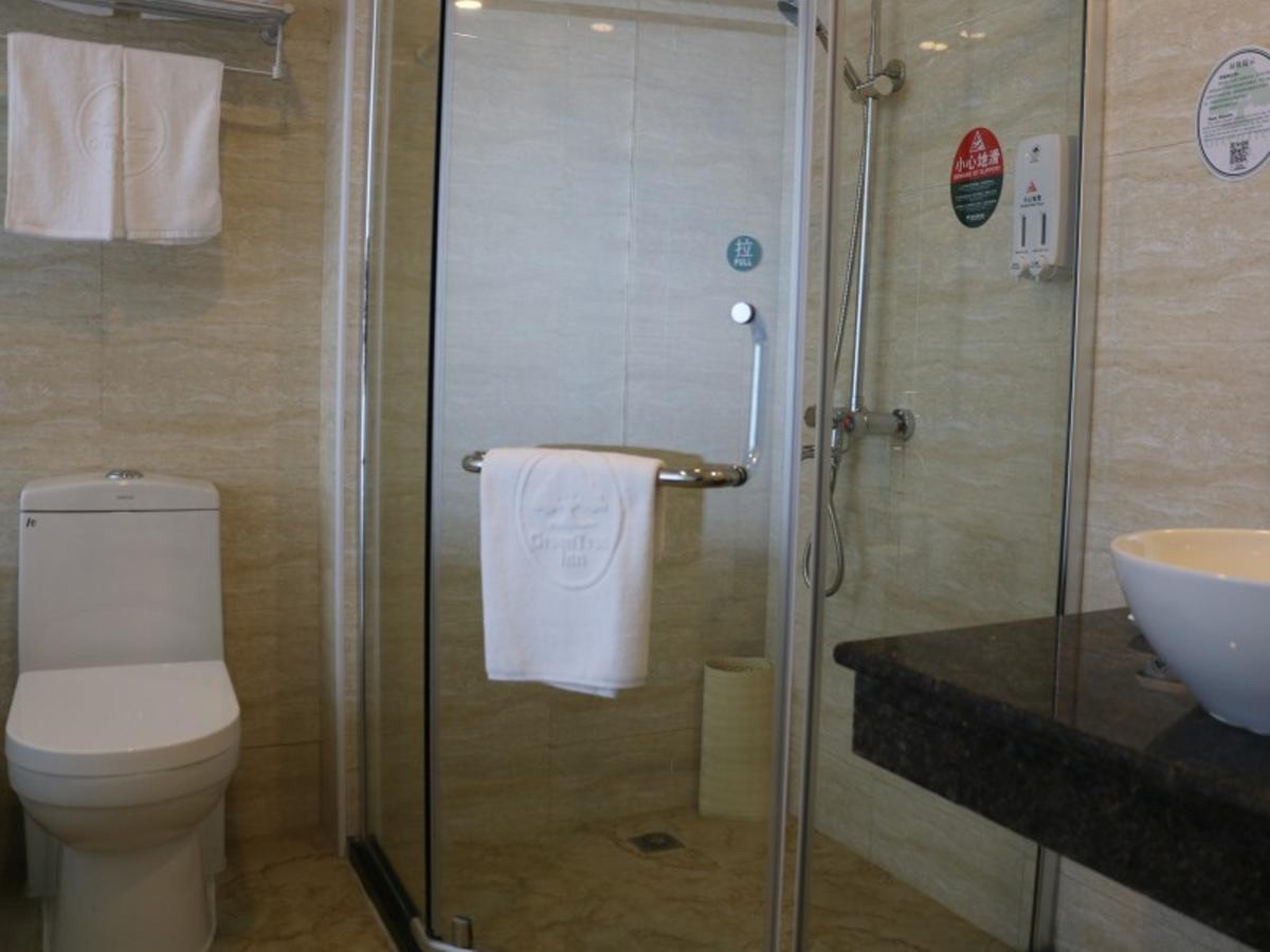 Greentree Inn Shandong Qingdao Wuyishan Road Jiashike Shopping Center Business Hotel Esterno foto