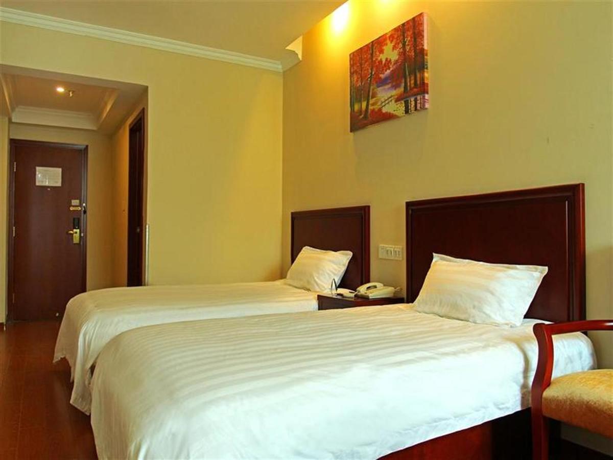 Greentree Inn Shandong Qingdao Wuyishan Road Jiashike Shopping Center Business Hotel Esterno foto